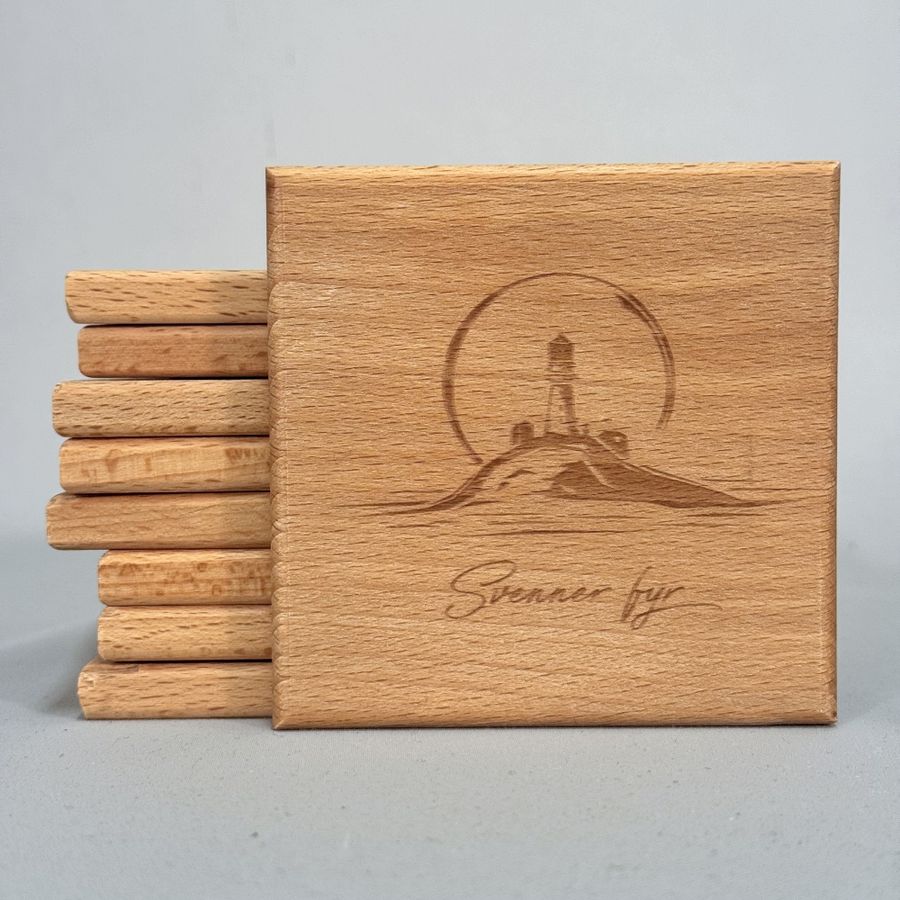 Glassbrikke Svenner fyr